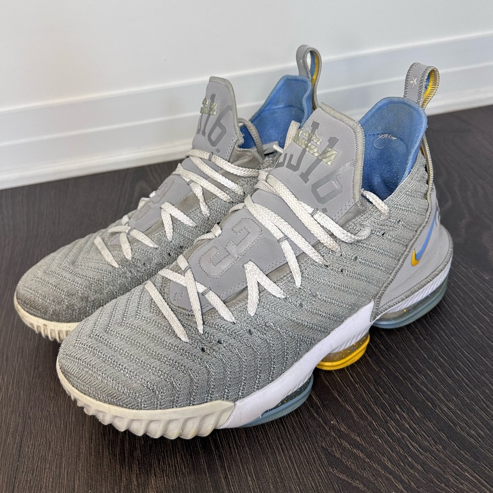 Nike LeBron 16